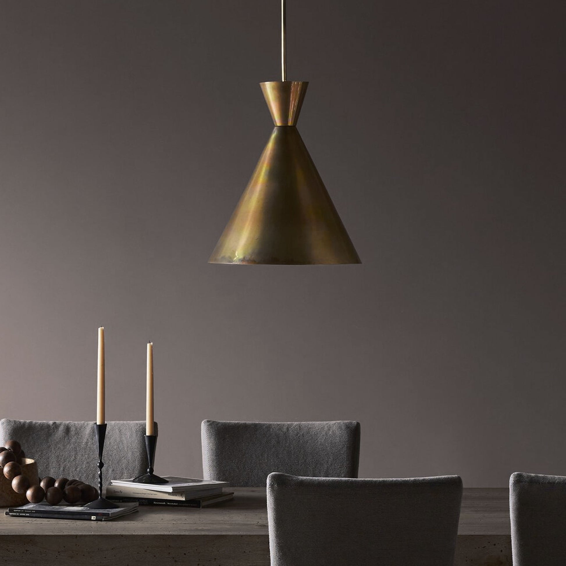 Con Light | IONS DESIGN | Dubai | UAE