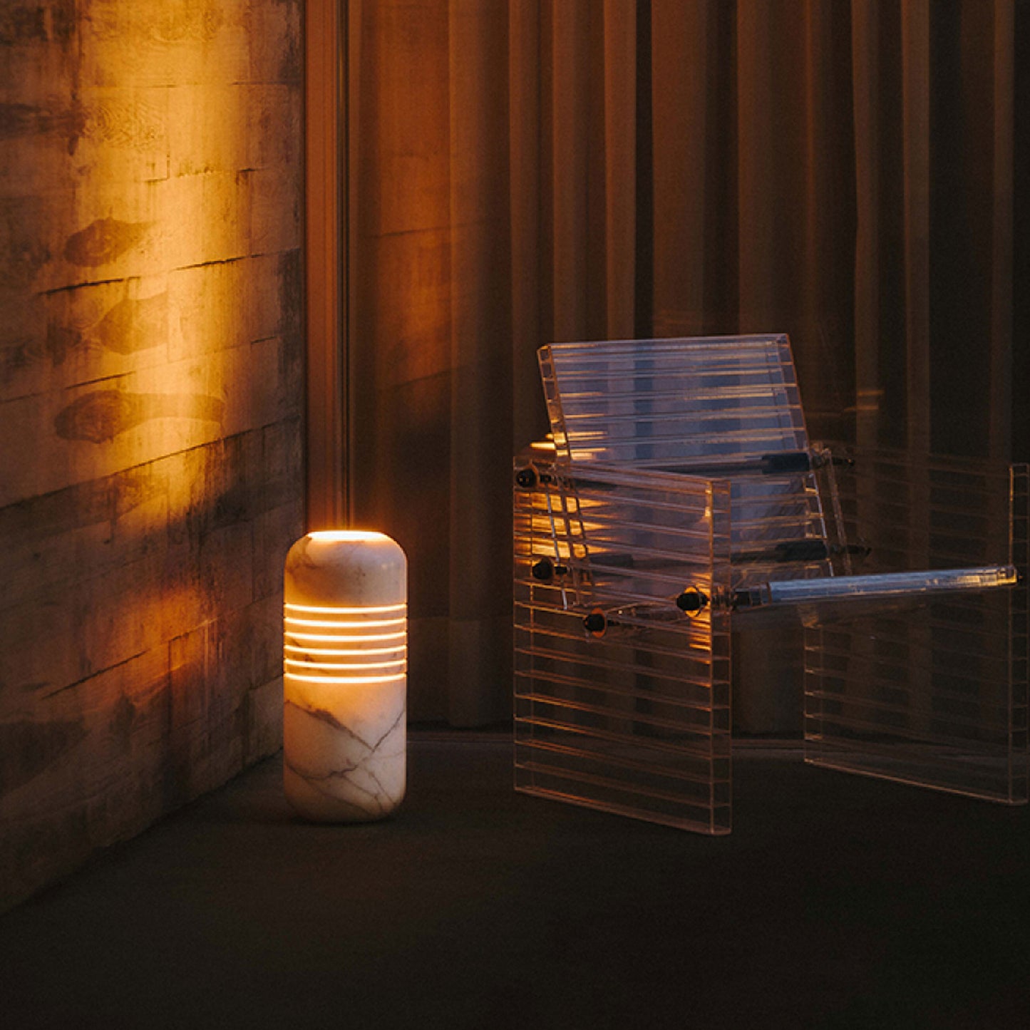 Floor Lamp Dubai | IONS DESIGN | UAE