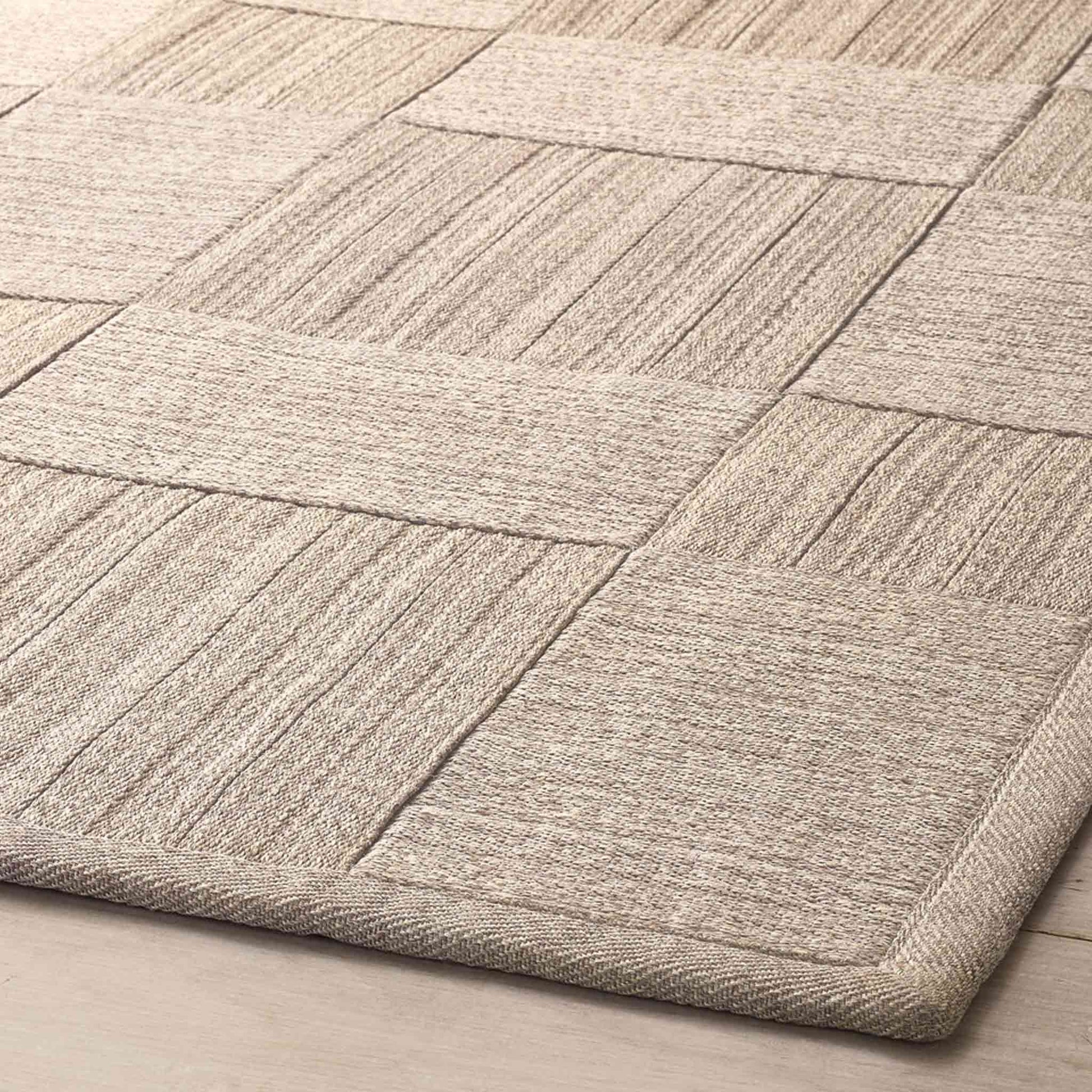 Handmade Outdoor Rug | Dubai | UAE | IONS DESIGN