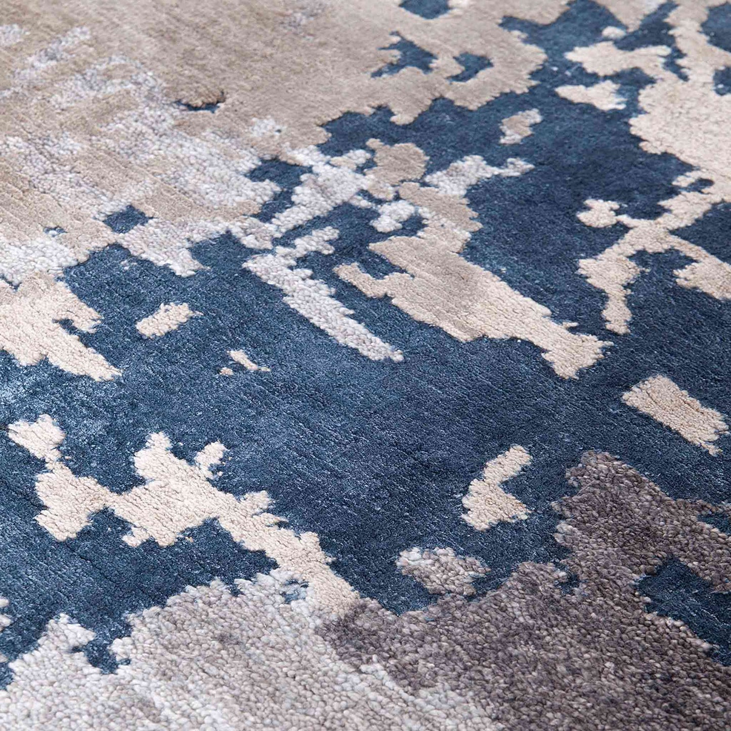 Lab Area Rug | IONS DESIGN | Dubai | UAE