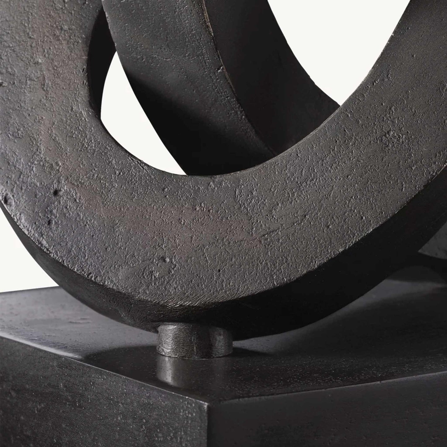 Lup Sculpture | IONS DESIGN | RH | Dubai | UAE