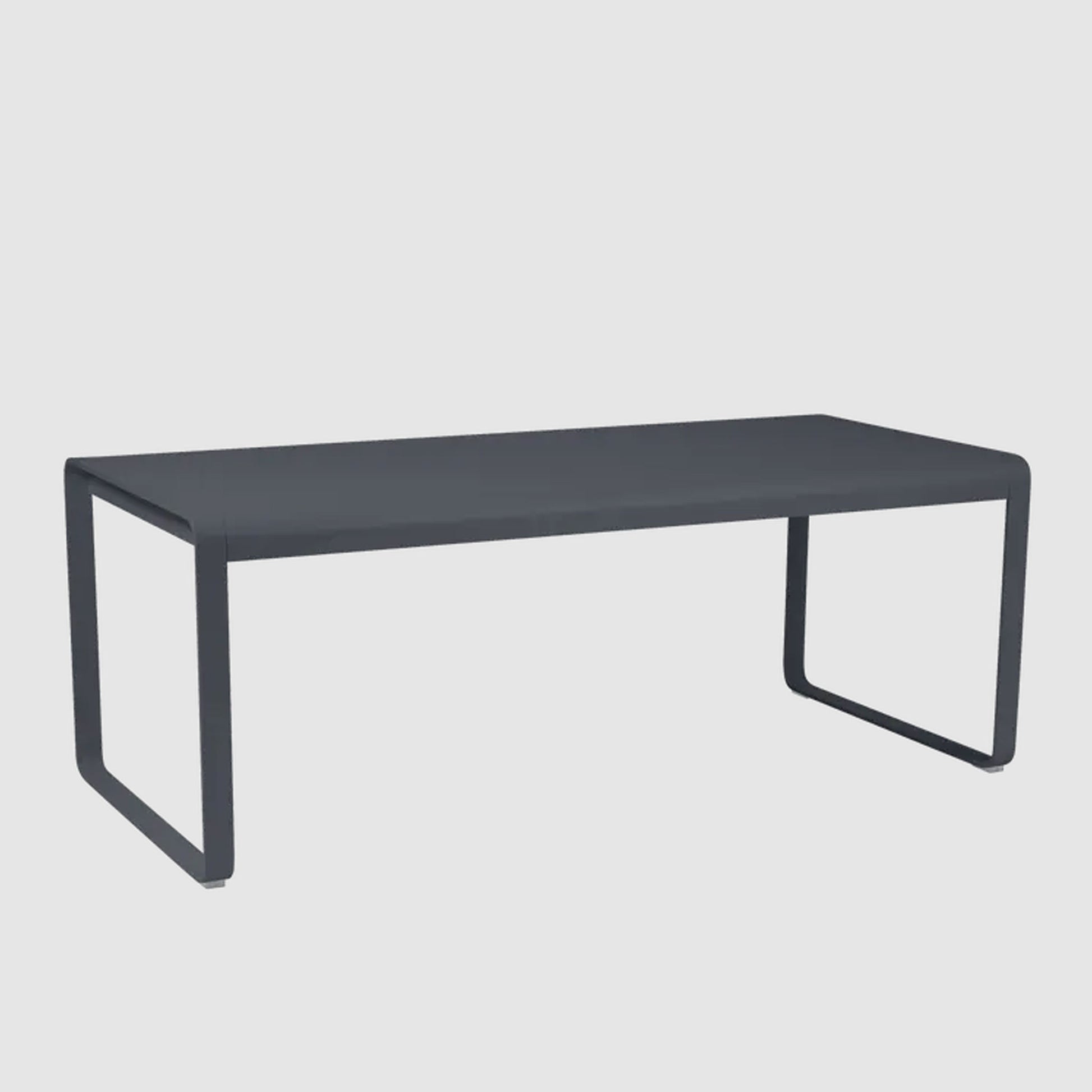 Outdoor Table | IONS DEIGN | Dubai | UAE