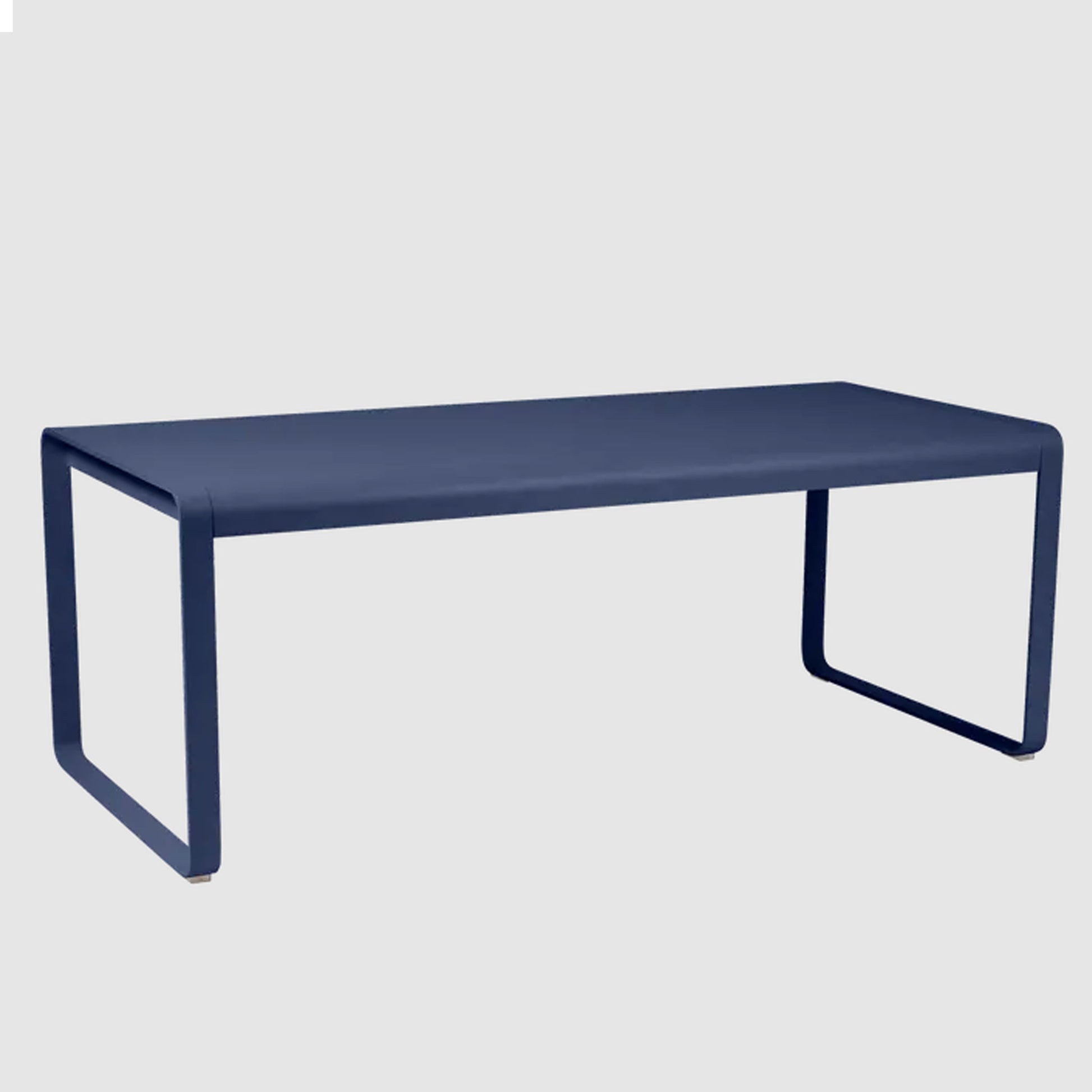 Outdoor Table | IONS DEIGN | Dubai | UAE