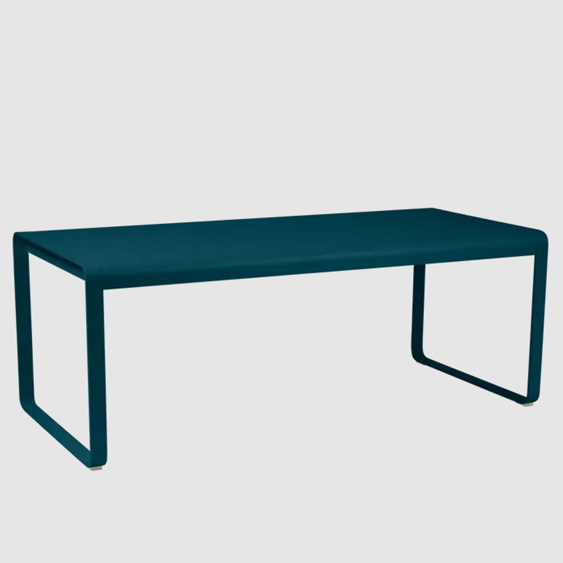 Outdoor Table | IONS DEIGN | Dubai | UAE