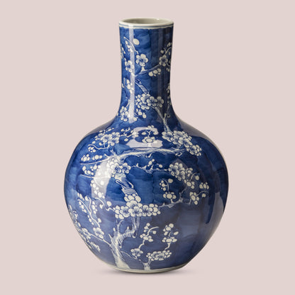 Classic Vase | IONS DESIGN | Dubai | UAE