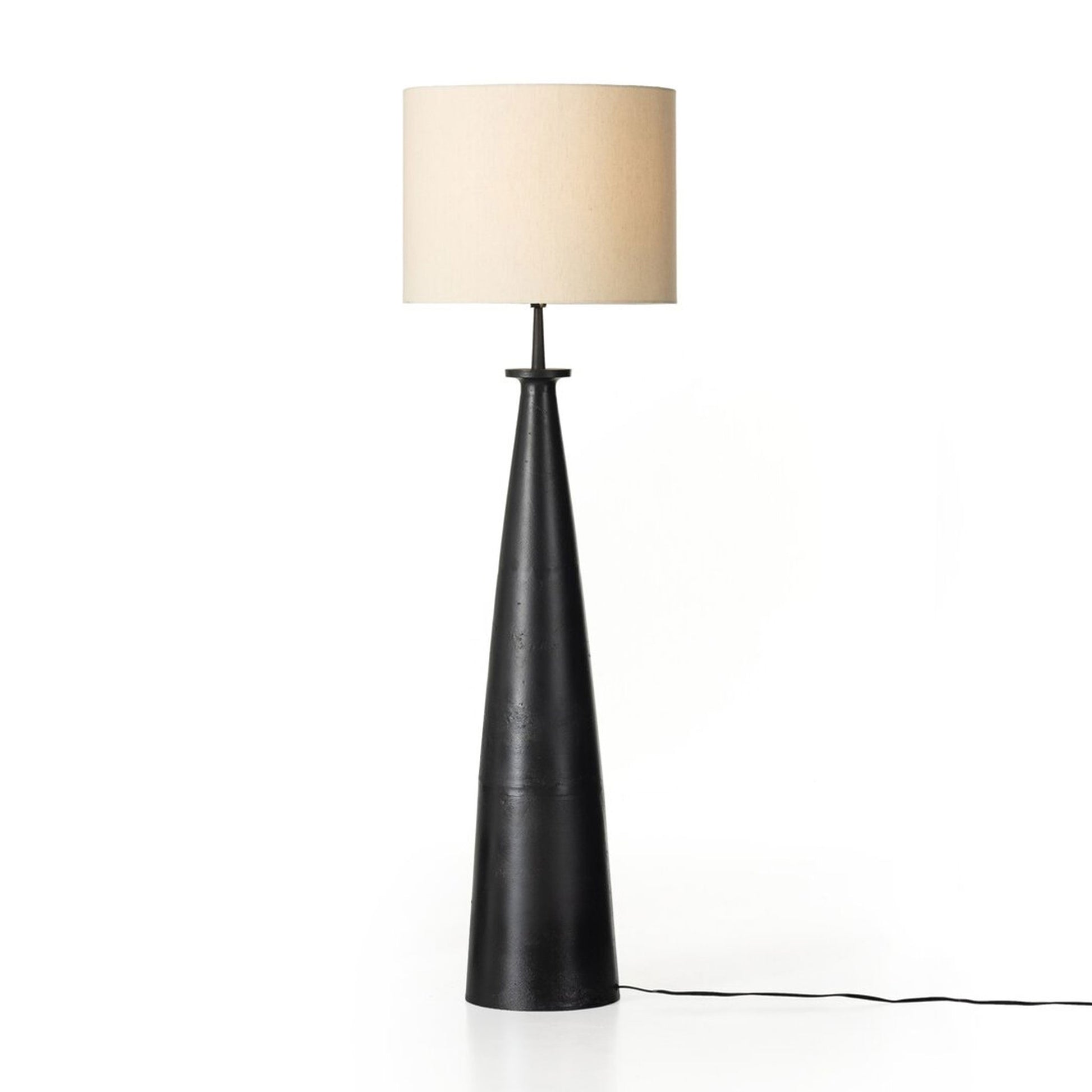 Floor Lamp Black | IONS DESIGN | Dubai | UAE