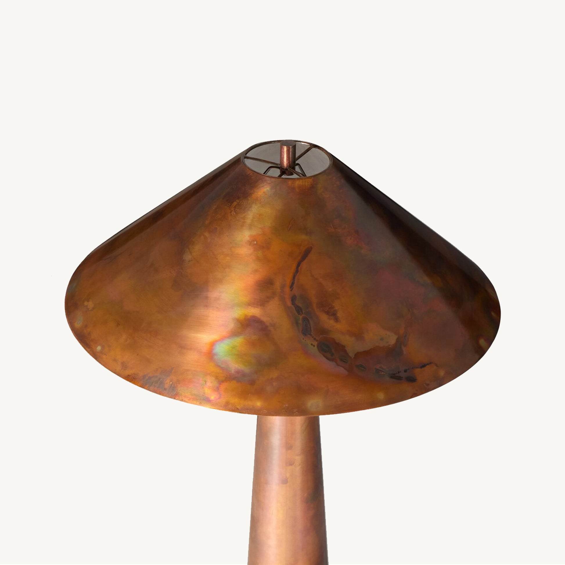 Floor Lamp UAE | IONS DESIGN | Dubai | UAE