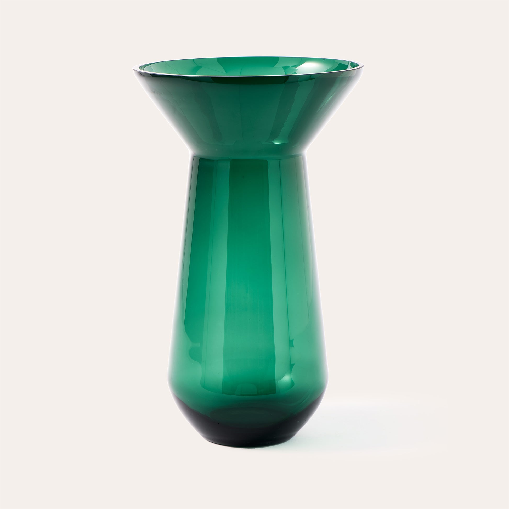 Glass Vase | IONS DESIGN | Dubai | Abu Dhabi | UAE | KSA