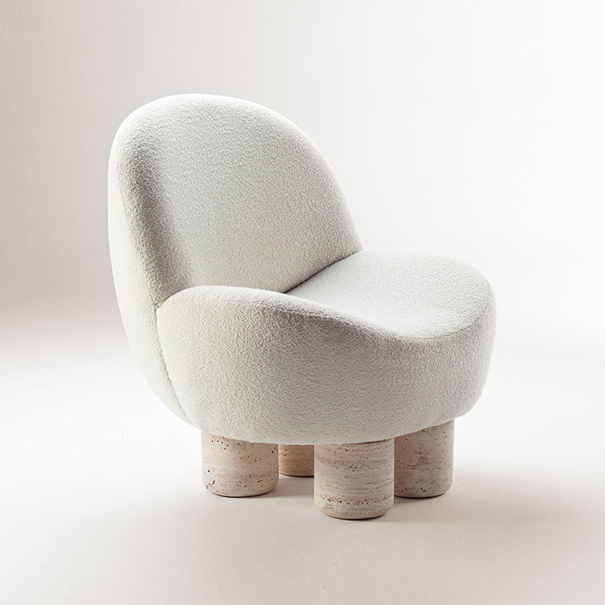 Hyge Lounge Chair | IONS DESIGN | Dubai | UAE