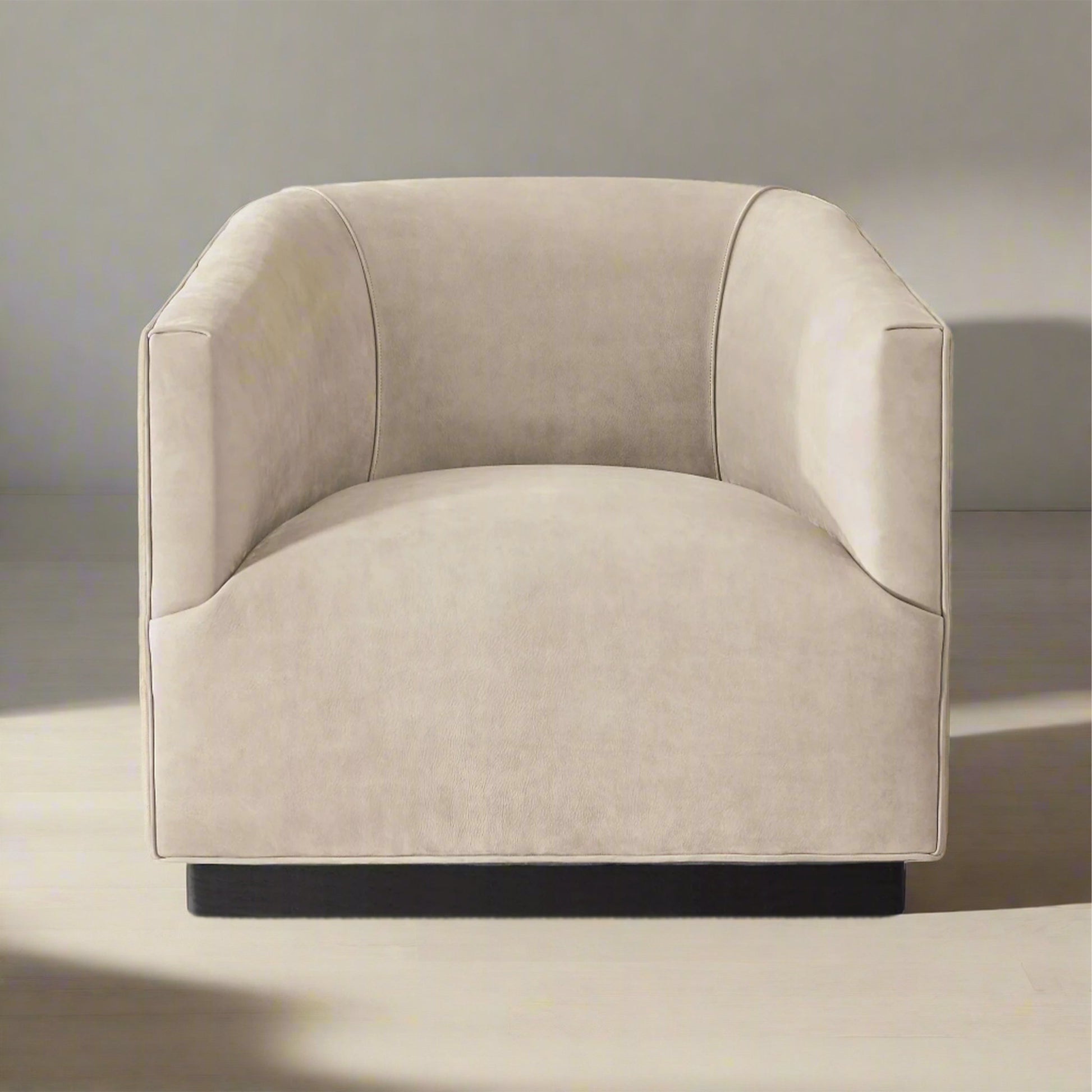 Leather Armchair | IONS DESIGN | Dubai | UAE