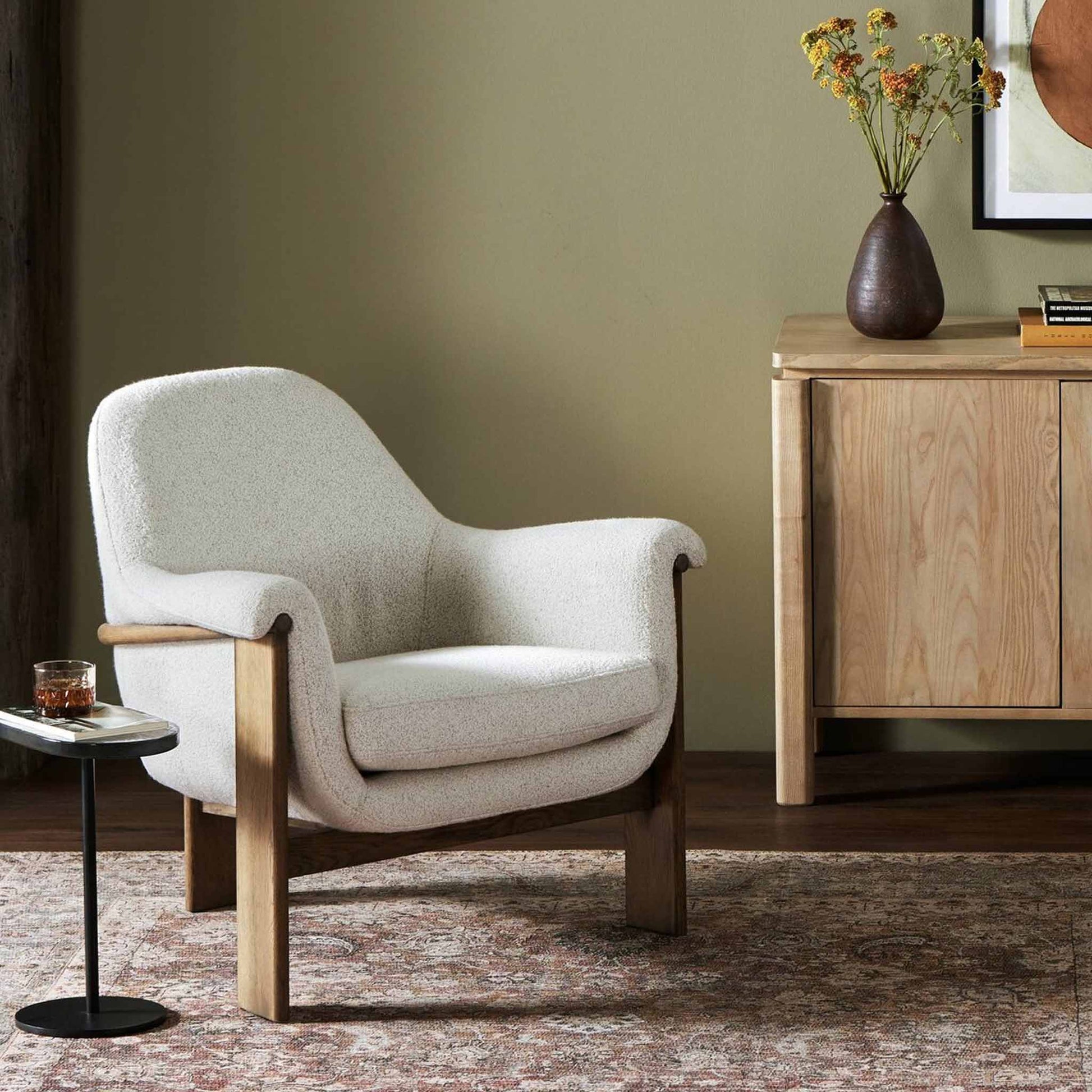 Tom Lounge Chair | IONS DESIGN | Dubai | UAE